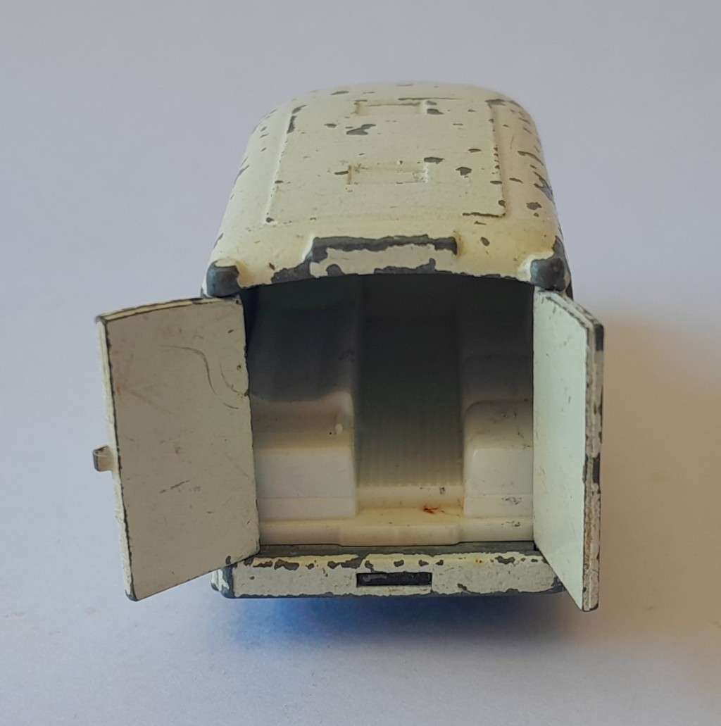 Lesney Matchbox `Lomas Ambulance (No 14)`. 1962-1967. Opening Rear Doors.