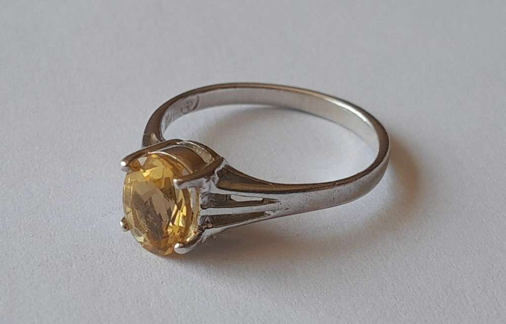Designer Solid Sterling Silver Ring With Citrine Yellow Faceted Stone.