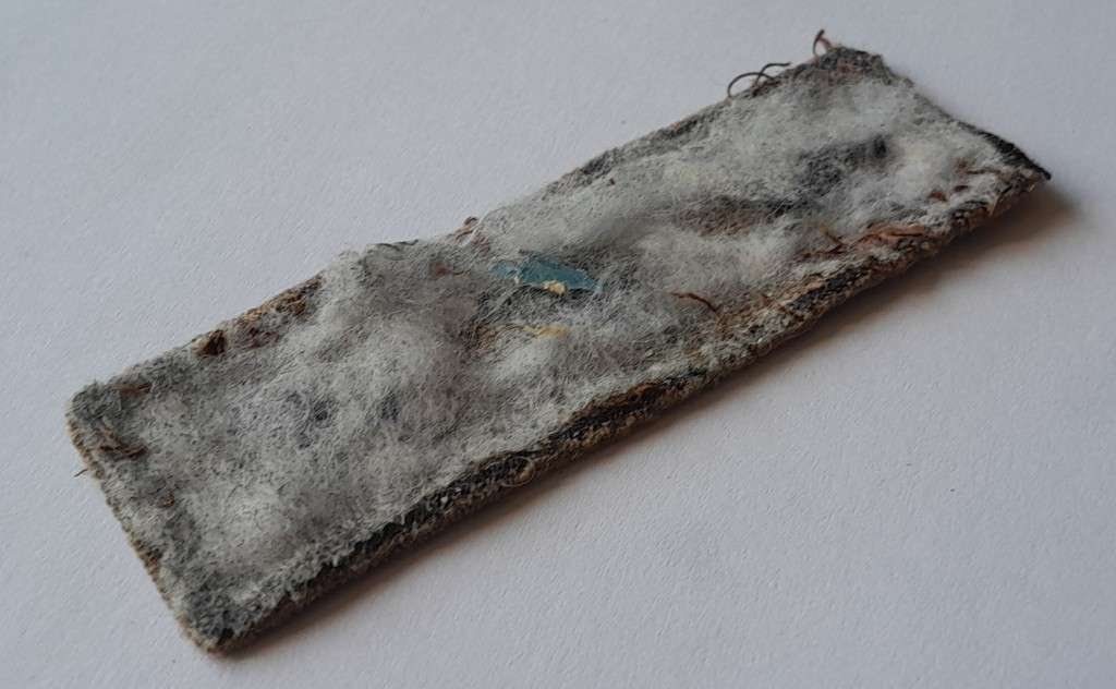 Early SA Army Captain`s Rank Badge.