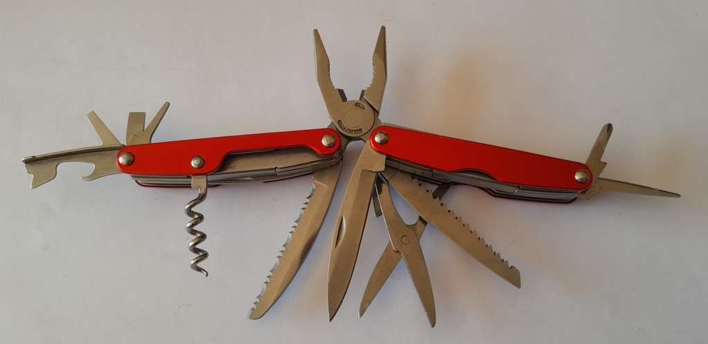 Cape Union Multi-Tool With Pouch.