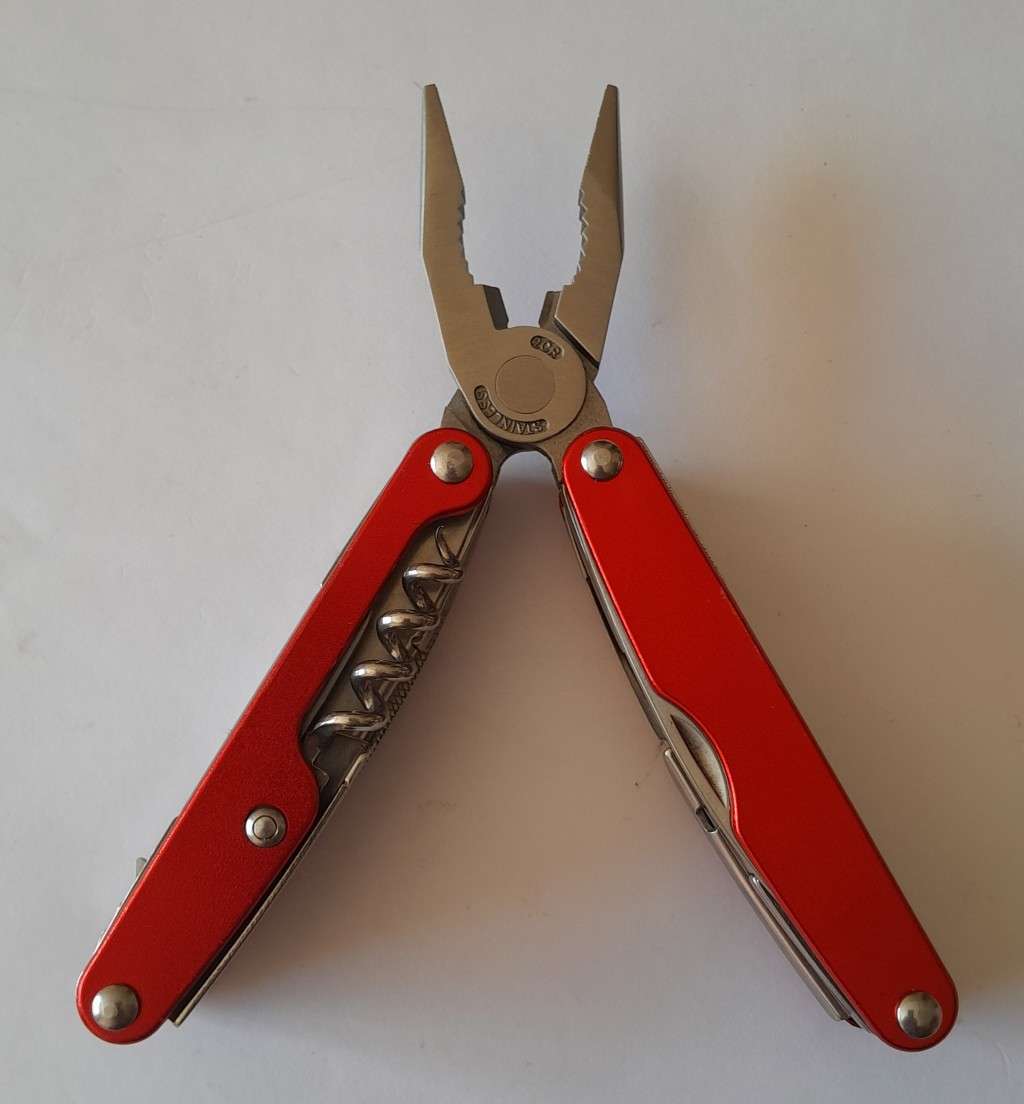 Cape Union Multi-Tool With Pouch.