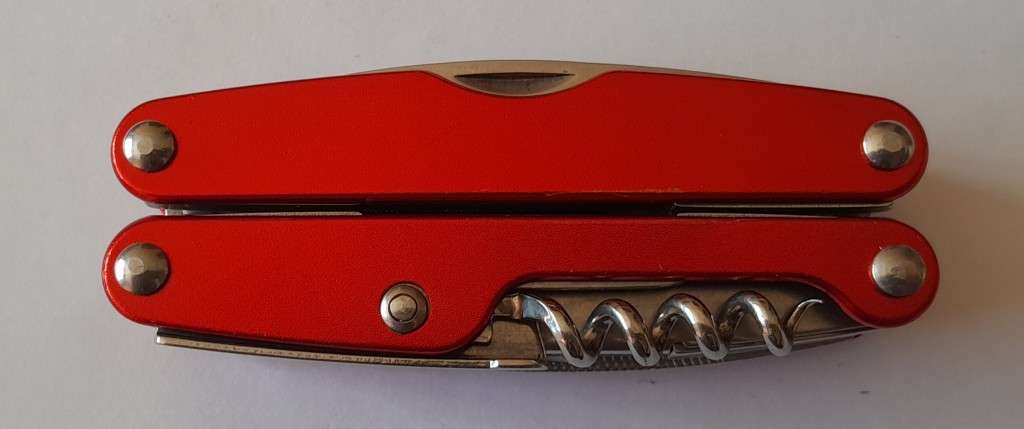 Cape Union Multi-Tool With Pouch.