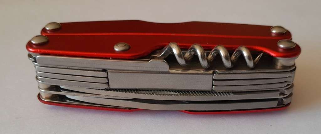 Cape Union Multi-Tool With Pouch.