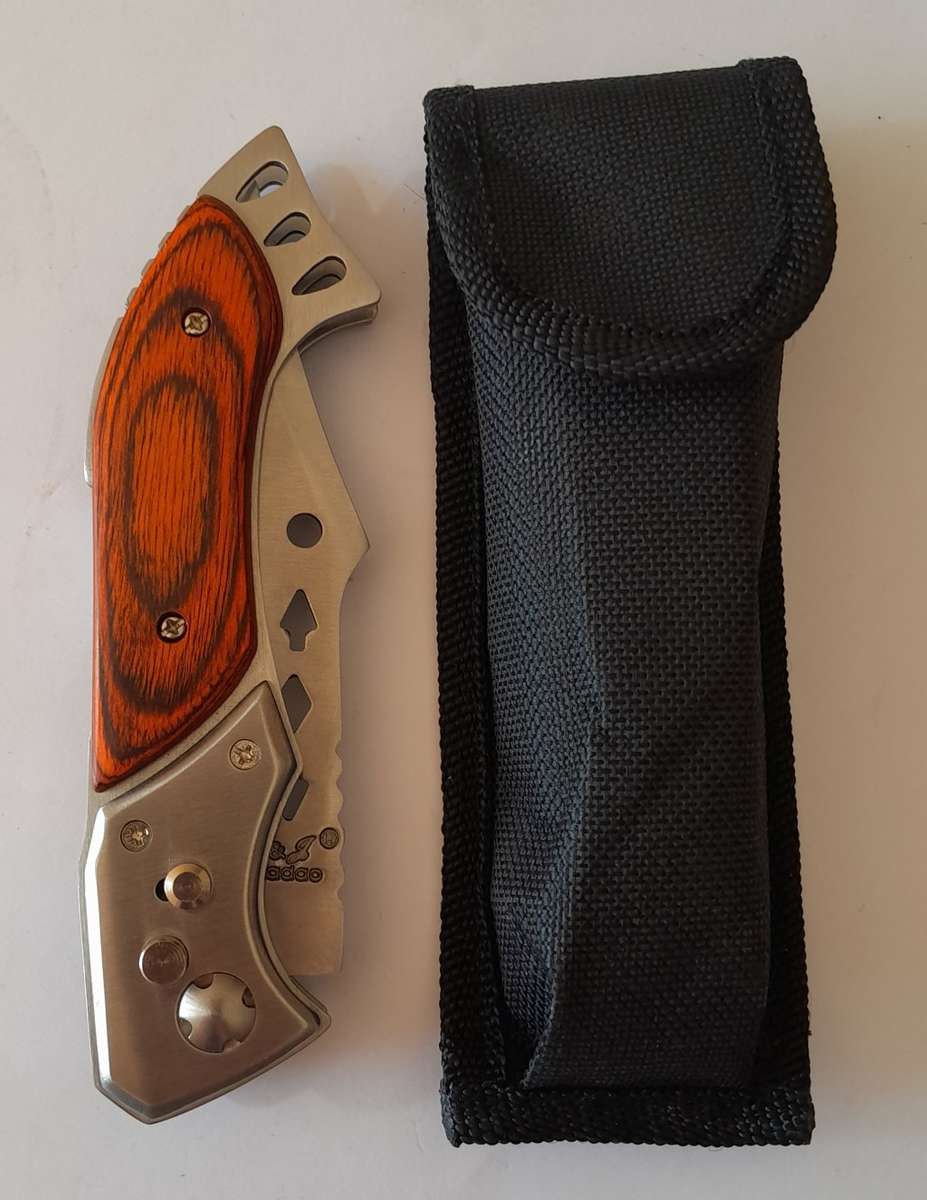 Fajiadao Push Button Lock Folding Knife with LED Torch.  23.5cm.