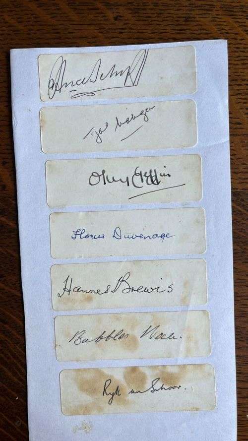 1949 Springbok Original Signatures (7)
