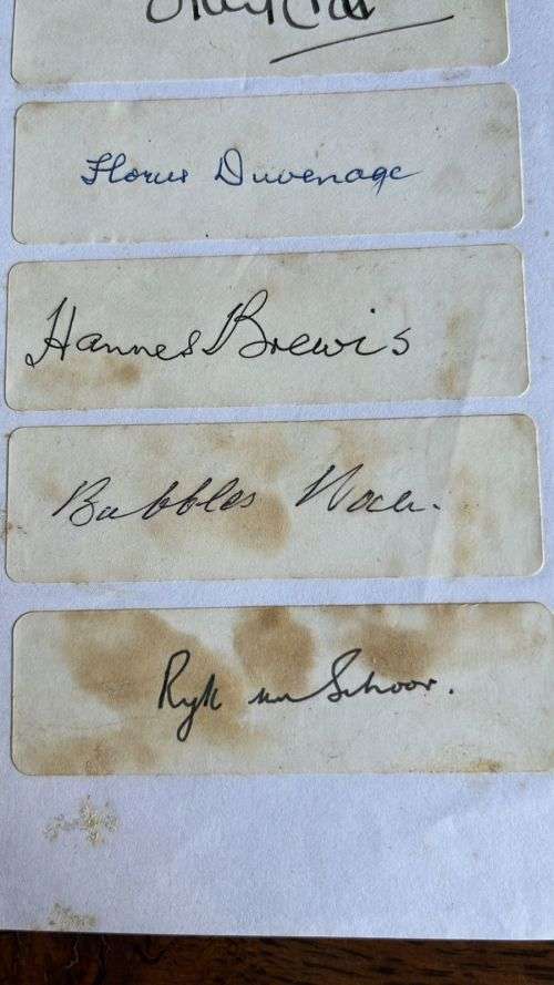 1949 Springbok Original Signatures (7)