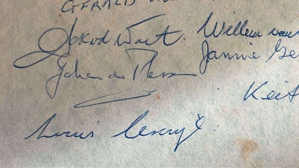 1995 Tom van Vollenhoven Commemorative Programme with Multiple Signatures, details below