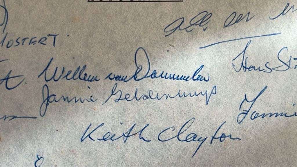 1995 Tom van Vollenhoven Commemorative Programme with Multiple Signatures, details below