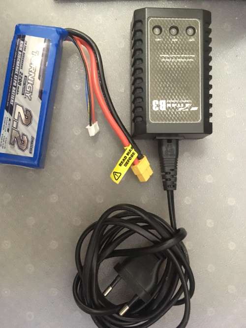 B3 Balanced charger with Turnigy 2200mah battery (3c) 11.1v