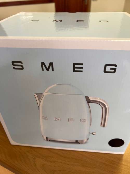 Smeg kettle 1.7l black