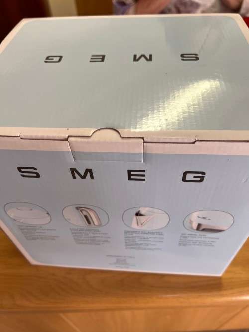 Smeg kettle 1.7l black