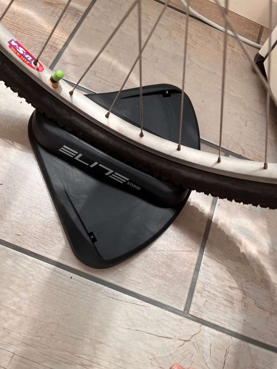 Elite Sterzo steering riser block