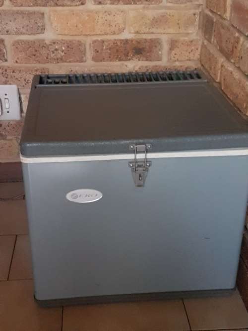 Zero 3 way camping fridge