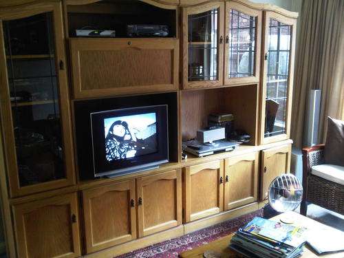 4 piece oak wall unit, high quality with lead glass windows (Pick up and pay in person)