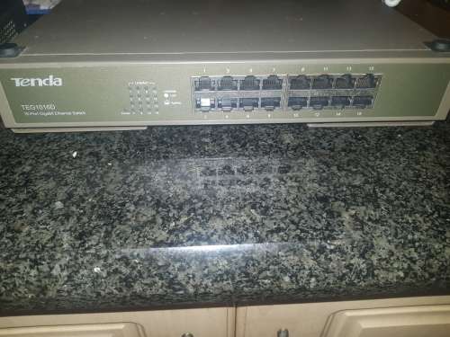 Tenda 16 port network switch