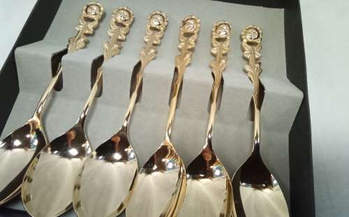 Eetrite 24k gold plated teaspoons in excellent condition