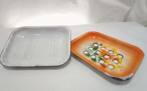 Vintage enamel soap dish