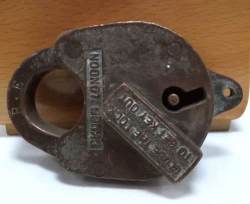 Beautiful vintage Chubb padlock - no key - 1936!