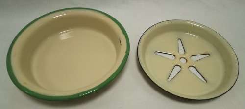 Most unusual vintage Kockums enamel soap dish