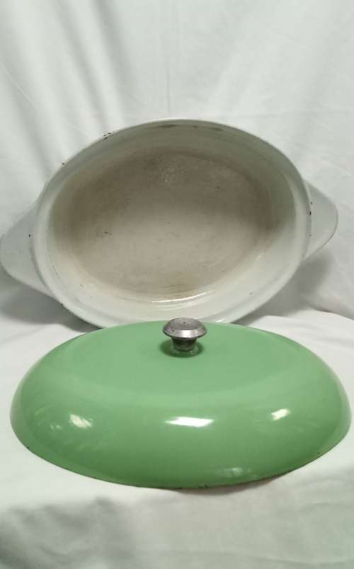 Wow! Vintage Green oval cast iron casserole dish with lid