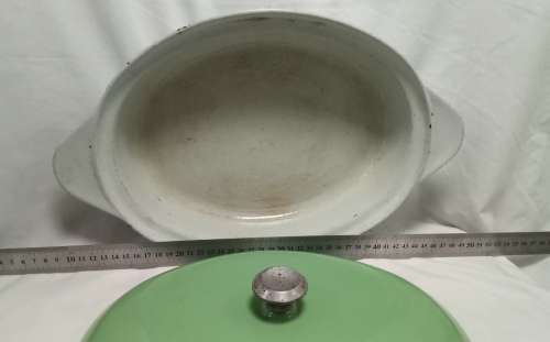 Wow! Vintage Green oval cast iron casserole dish with lid