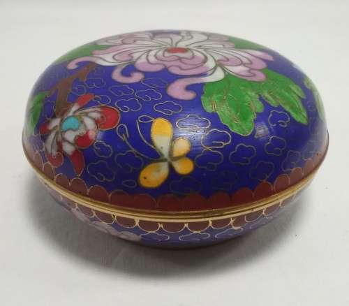 Beautiful Vintage Cloisonne trinket box