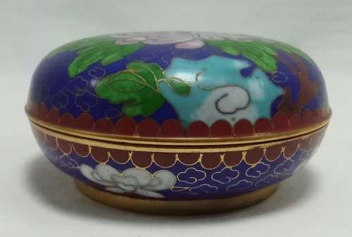 Beautiful Vintage Cloisonne trinket box