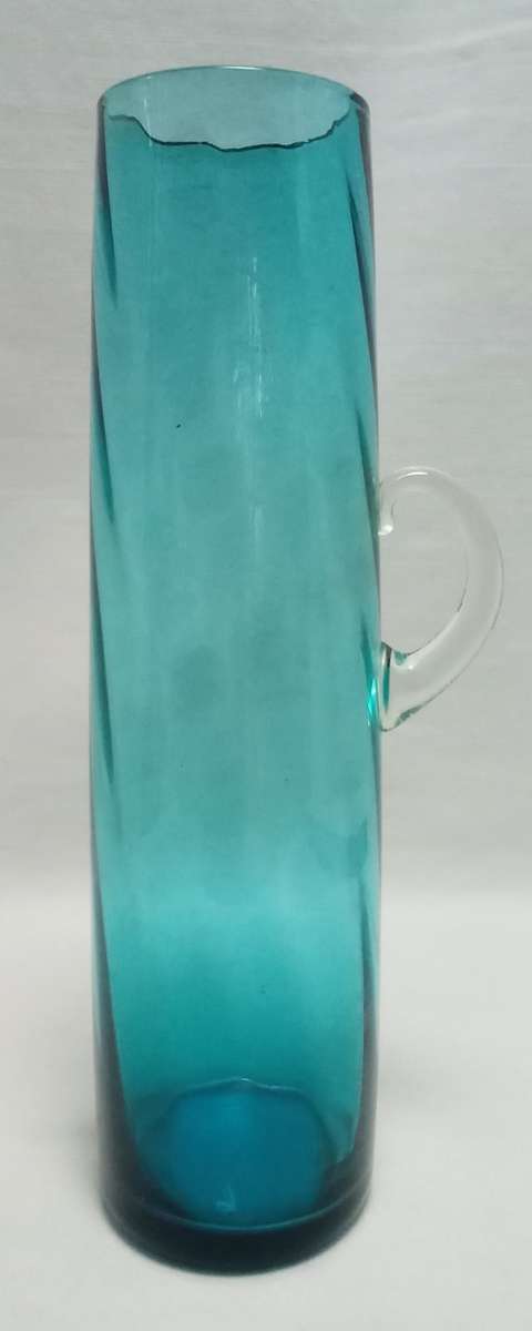 Pretty vintage turquoise vase