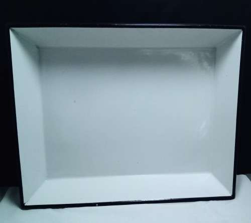 Oh what a find! Beautiful large oblong enamel dish