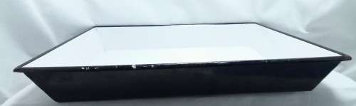 Oh what a find! Beautiful large oblong enamel dish