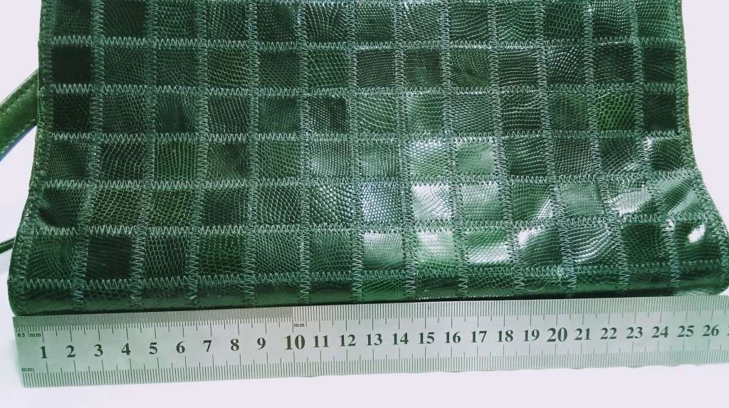 Exceptionally beautiful green vintage Pointer handbag