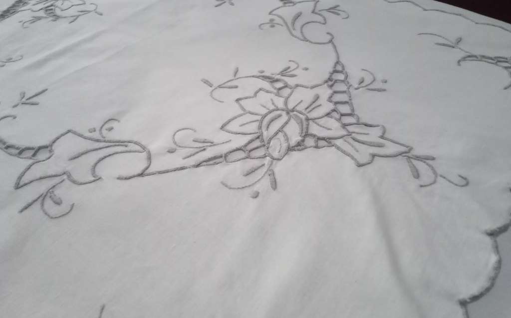 Excellent condition vintage embroidered tray cloth