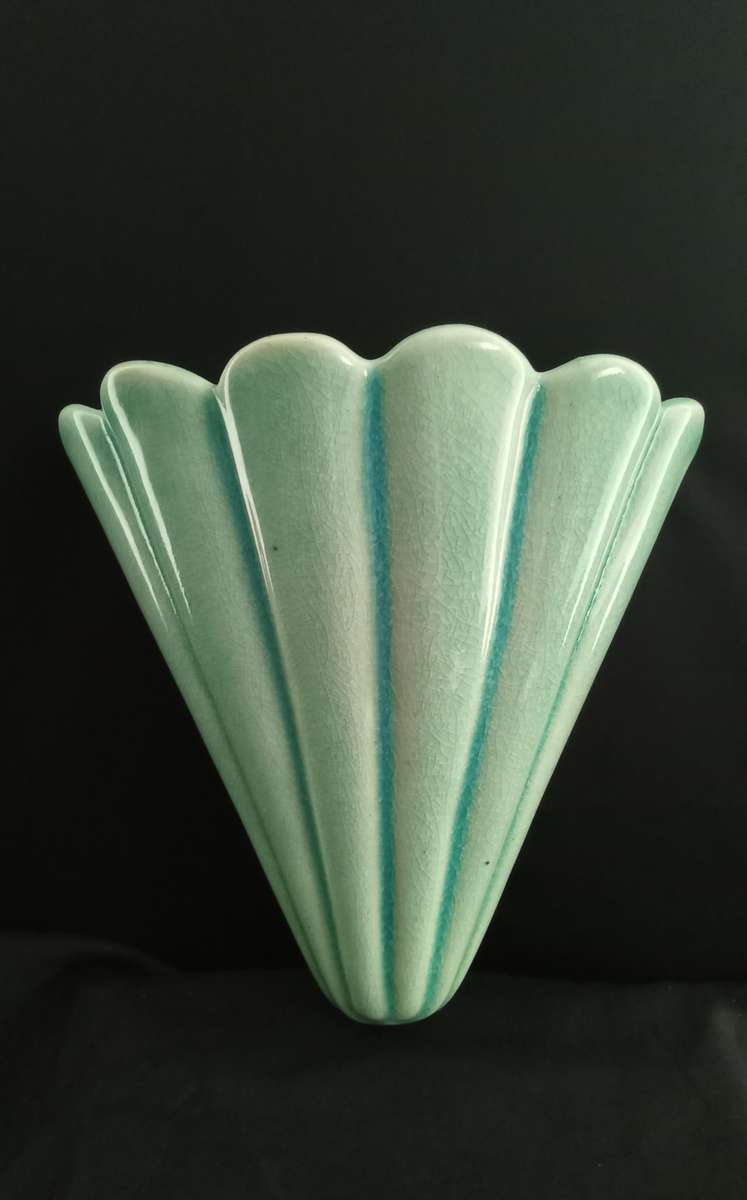 Exquisite vintage turquoise Drostdy wall vase