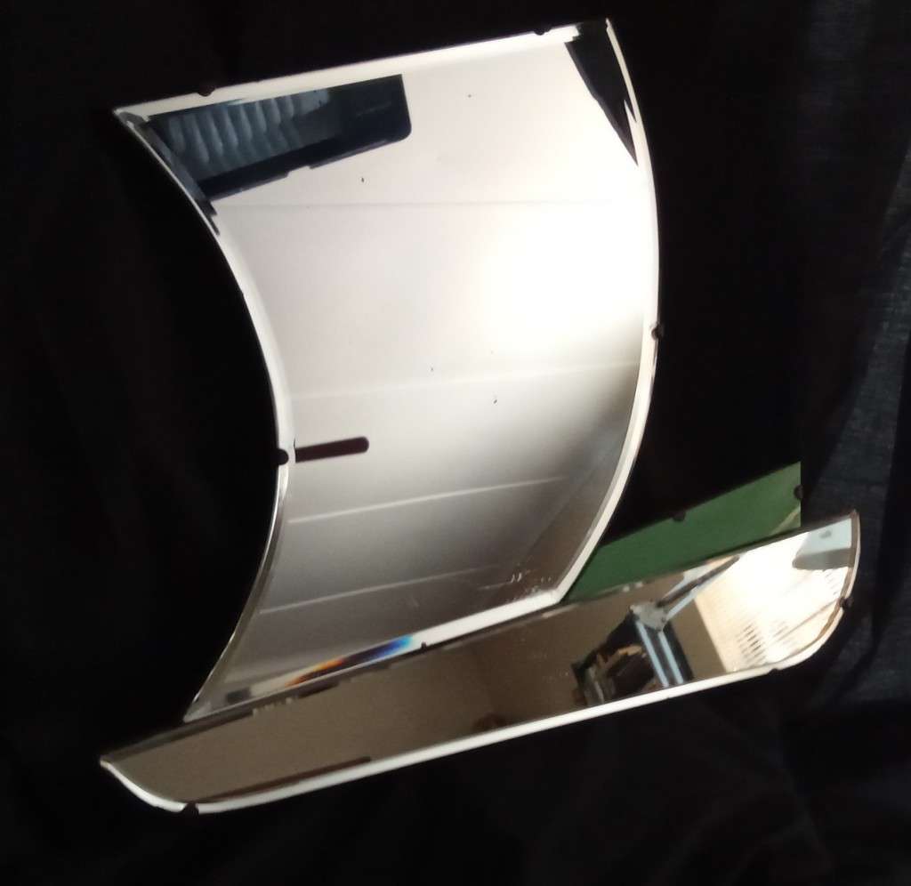 Wow!! Stunning Art deco mirror in excellent condition!