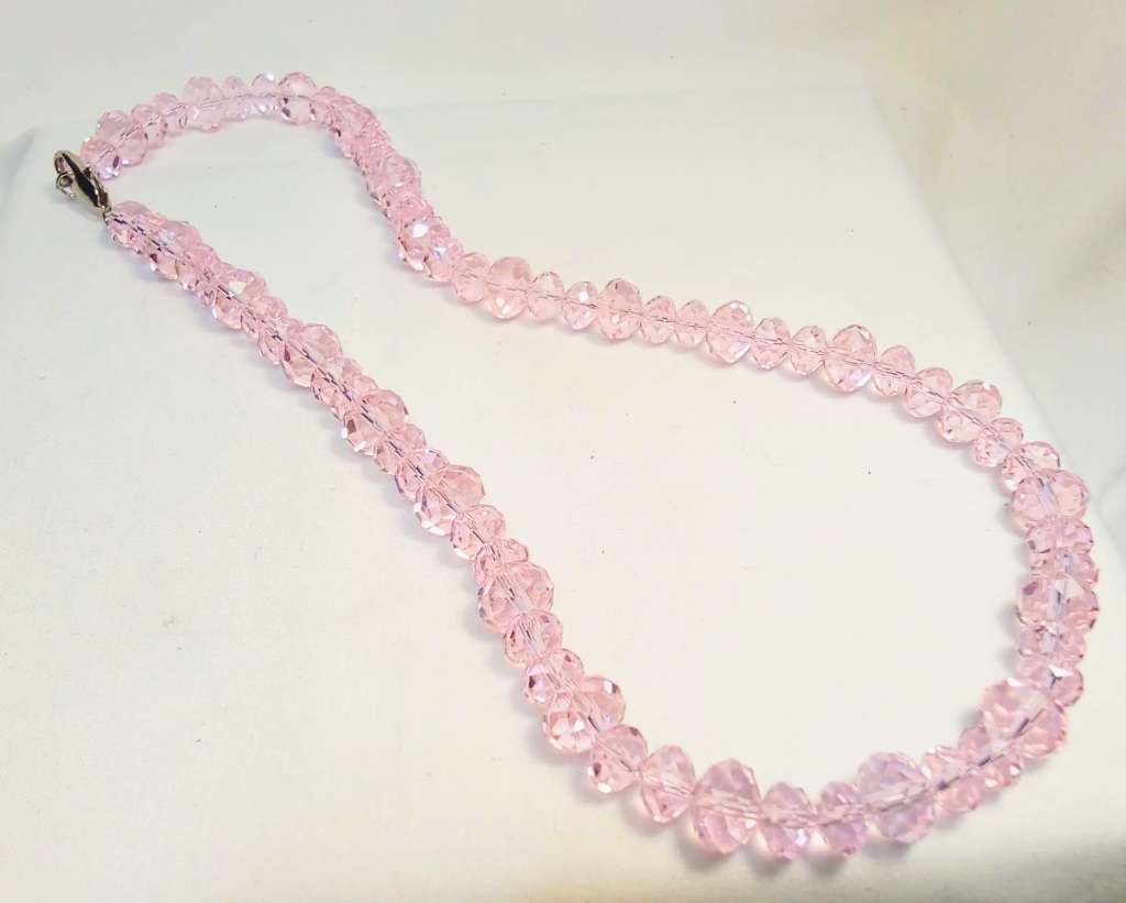 Glorious vintage sparkling pink crystal necklace