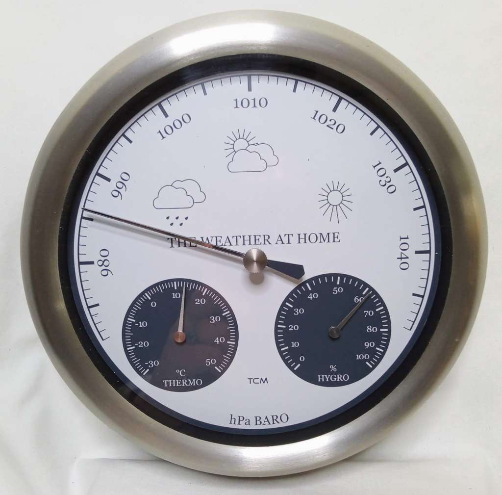 Lovely Vintage Silver Coloured Weather Barometer TCM hPa BARO Germany