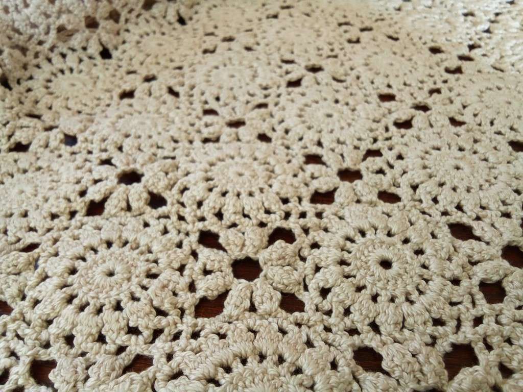 Beautiful large vintage hand crocheted doilie