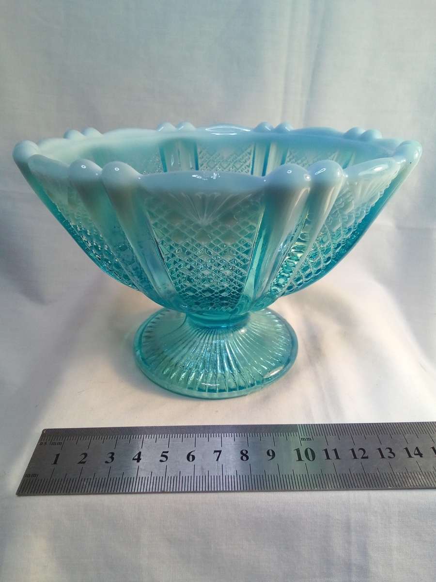 Davidson 1900's Blue Pearline Glass 'Richelieu' Bowl