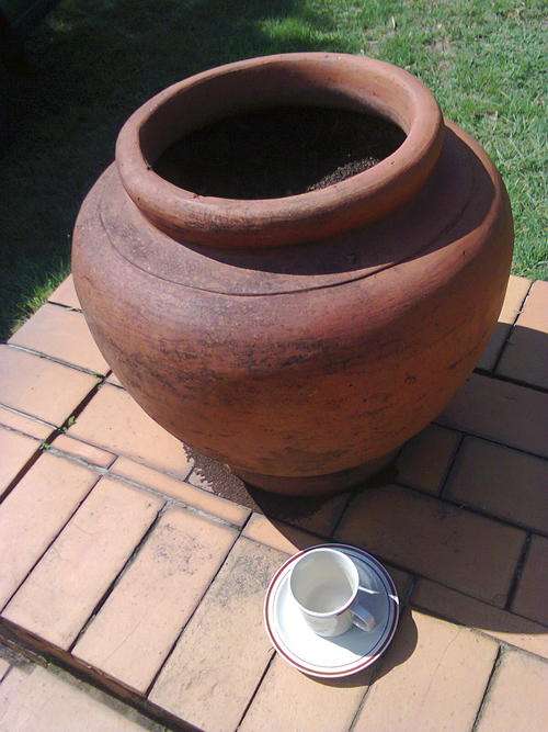 VINTAGE LARGE OLD CLAY TERRACOTTA POT, NO. 1 **Reduced to go**