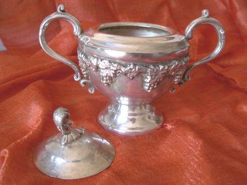 SERANCO SUGAR BOWL WITH LID - GRAPE AND VINE LEAF PATTERN