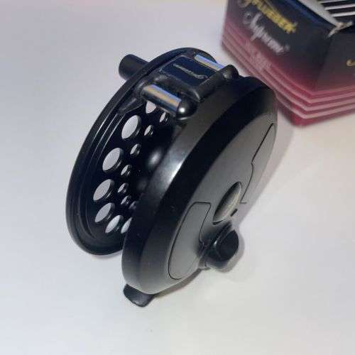 Vintage Black Pflueger Supreme No. 1794 Fly Fishing Reel Korea