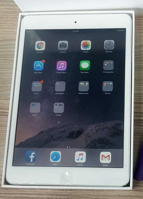 **Apple iPad Mini 1 | White | 16GB | Cellular, WiFi & 3G | With Accessories**