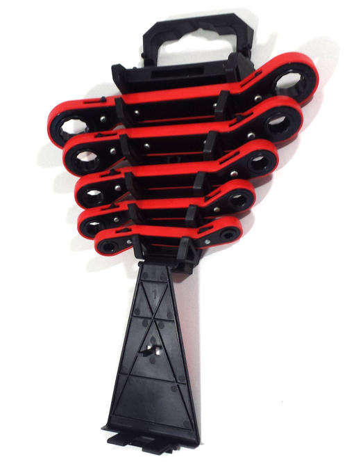 HOT ITEM!!!  5-Piece Ratchet ring spanner set--ONLY 7 Available