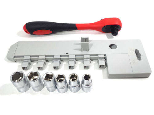 Rachets and sockets exceed din standard for torque