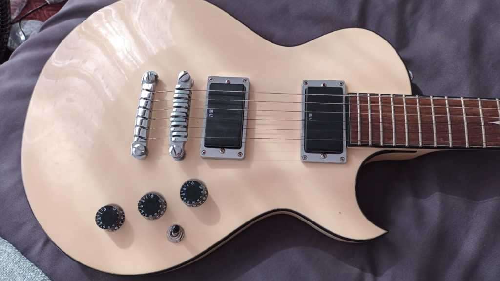 Ibanez ART120