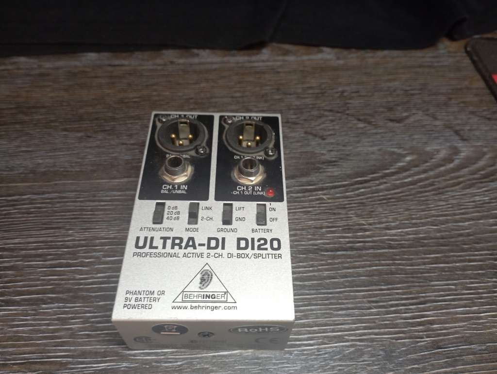 behringer Professional Active 2-Channel DI Box/Splitter
