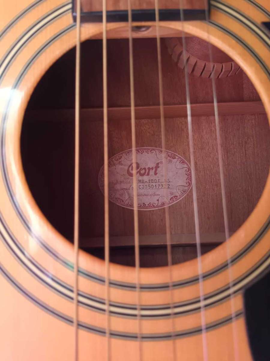 Cort MR-100F NS with Fishman Classic 4 Pickup