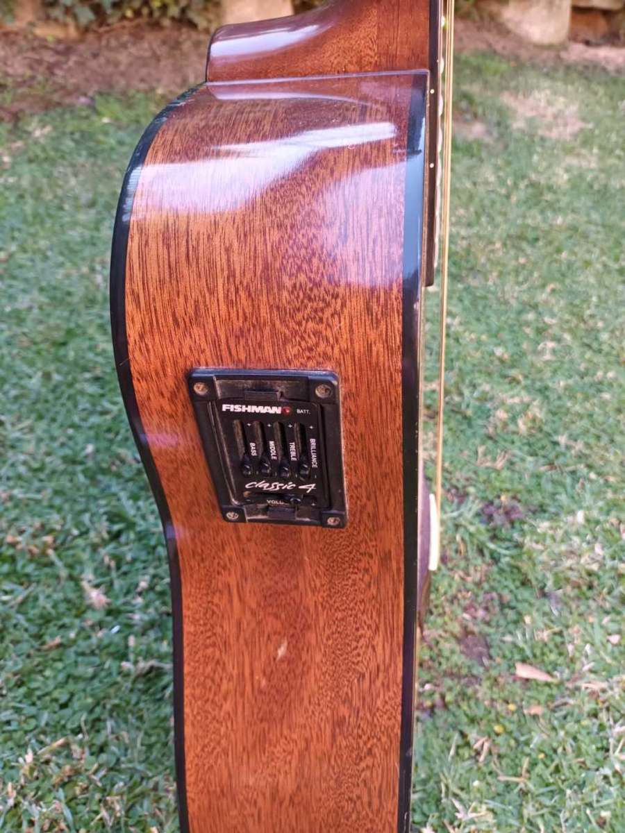 Cort MR-100F NS with Fishman Classic 4 Pickup