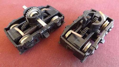 HO Model Railroad - Pair of Trucks