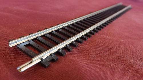 HO Model Railroad - Nickel Silver Atlas 9" Straight Track
